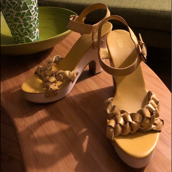 Gap Platform Heels Sandals Yellow Leather Wood Sole Size 9 - Picture 3 of 13